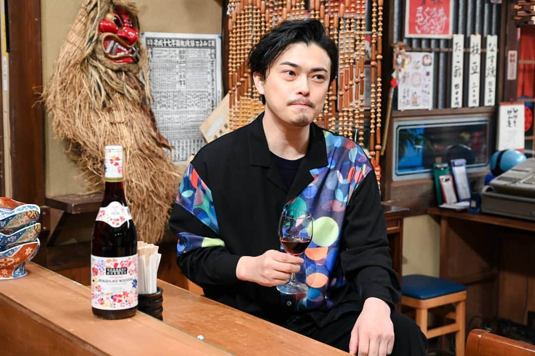 TBS「人生最高レストラン」さんのインスタグラム写真 - (TBS「人生最高レストラン」Instagram)「-﻿ ラーメン🆚つけめん🍜🍜🍜 勝地涼さんと加藤浩次さんのバトルが勃発🔥🔥🔥 朝ドラ「あまちゃん」の大ブレイクキャラ✨前髪クネ男の誕生㊙️話も🤩  明日 11/21(土)よる 11 時 30 分放送🌙✨TBS😋🍴﻿ . . #tbs #人生最高レストラン #人生最高 #レストラン #サントリー #ボジョレーヌーヴォー ﻿ #勝地涼 #アンダードッグ #前髪クネ男 #俳優 #北海道  #自由が丘 #小栗旬 #古田新太 ﻿ #ジャニーズ #ラーメン #つけめん #つけ麺 ﻿ #加藤浩次 #島崎和歌子 #宇賀神メグ #橋本マナミ ﻿ #グルメ #飯テロ #食テロ #料理 #レシピ  #nationaldish #instafood #foodstagram」11月20日 17時05分 - jsr_2017official