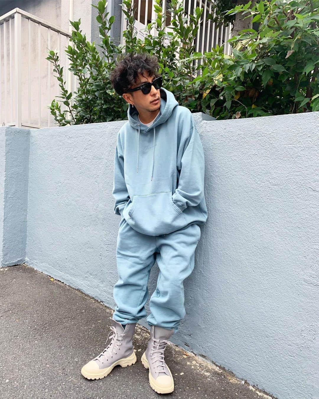 のインスタグラム：「thank you  @mariaaaa728 🦋🦋🦋🦋 Maria Tani × WDS  @windandsea_wear #WINDANDSEA #mariaandsea  ありそでなかったグレイシュな空色💙」