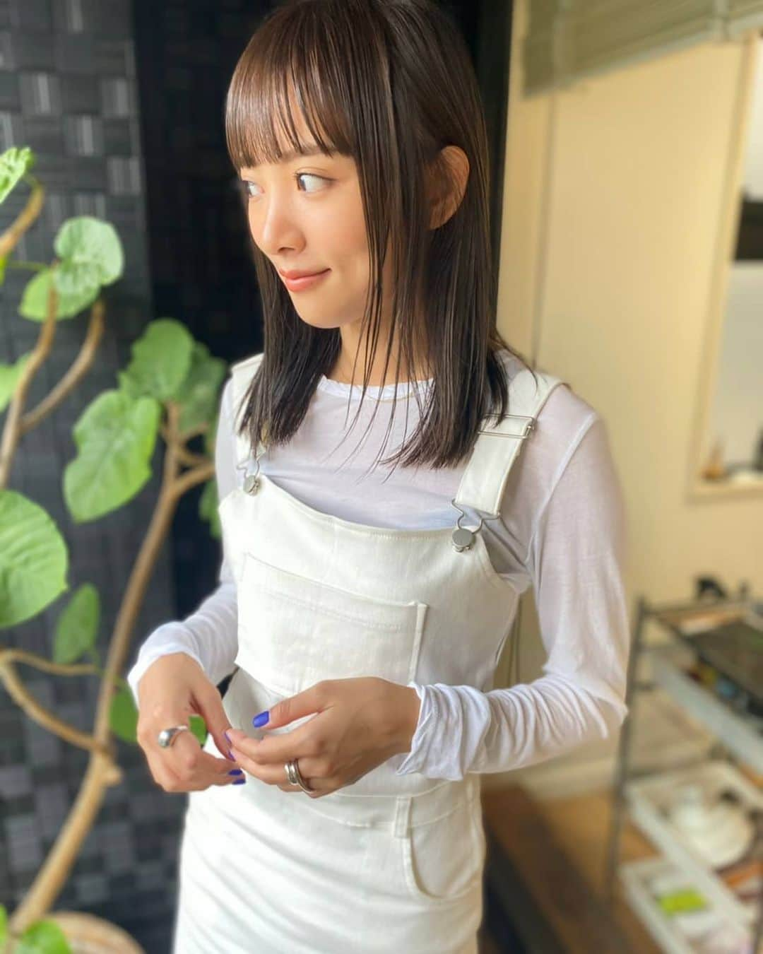 夏菜さんのインスタグラム写真 - (夏菜Instagram)「前髪ぱつん!! ついにぱつん! 傷んでた毛先もぱつん! ラベンダーなんちゃらカラー。💜笑  @ai___saitoo」11月20日 17時36分 - natsuna_official