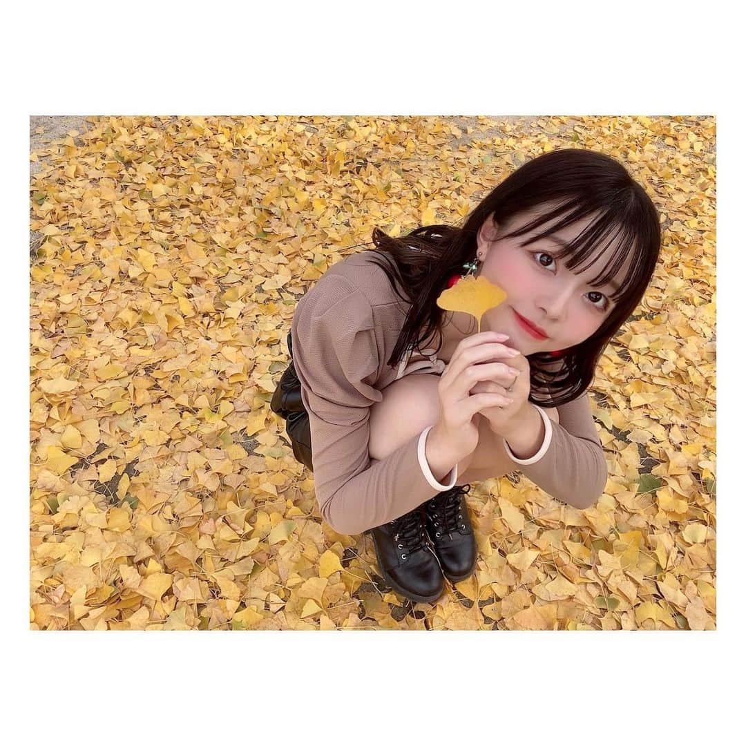 奥本陽菜のインスタグラム：「秋ももうおわり?? ・ ・ ・ ・ ・ ・ #秋 #ばいばい」