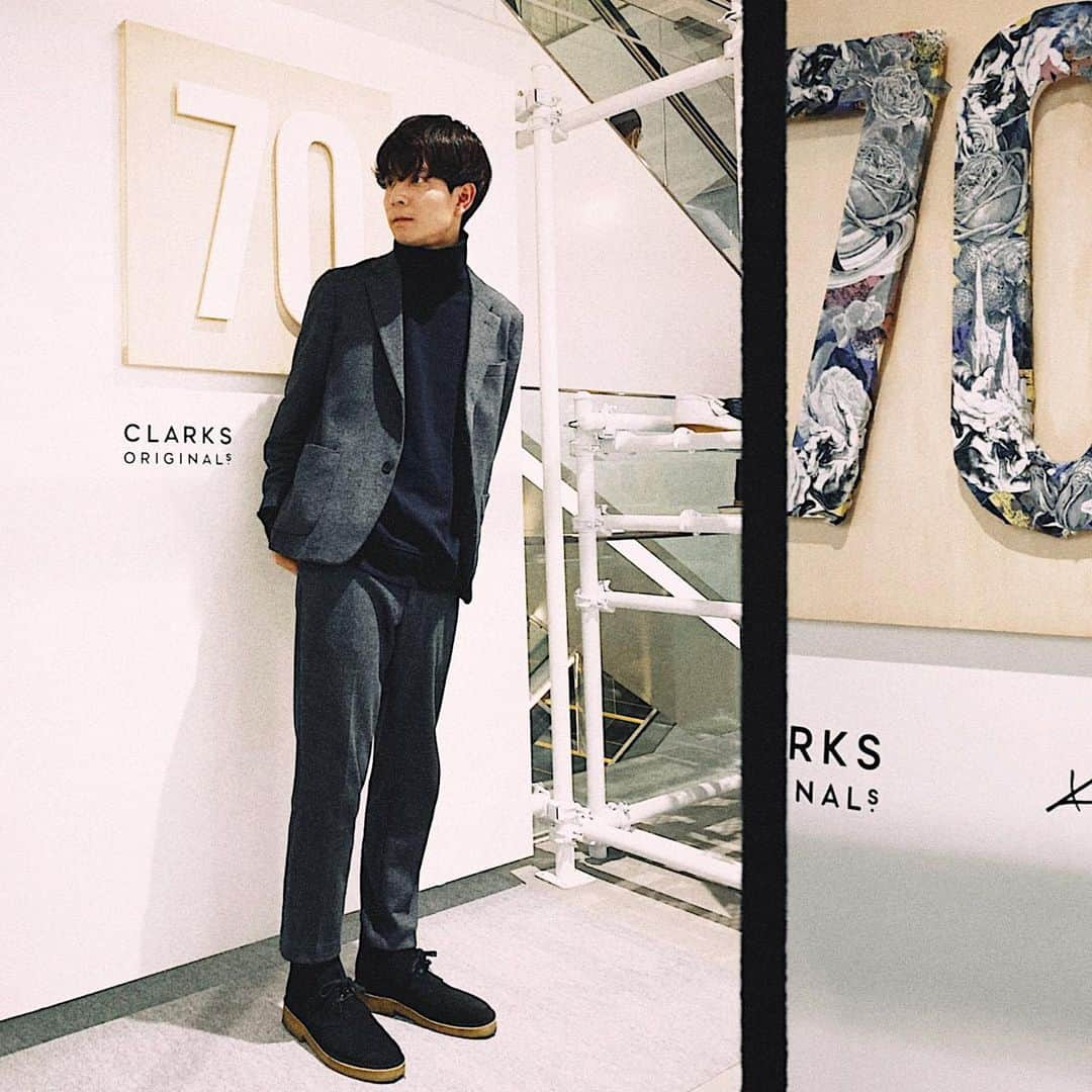 Hayato Sagawaさんのインスタグラム写真 - (Hayato SagawaInstagram)「.﻿ 渋谷PARCO CLARKS POPUPに少しだけお邪魔しました🤏履いてるのは、Desert Boot221の黒スエード！これからの季節に良いかも🍂﻿ ﻿ そして、今回Clarks Original デザートブーツ221キャンペーンがスタートして @clarksoriginals をタグ付け& #クラークスオリジナルズ #desertboot70 のハッシュタグを付けてコーデ投稿すると限定プレゼントが1人に当たるみたいです👞✨相当レアだね、、ぜひね  友達の誘いじゃないと、なかなか行かない良い機会でした😊 ﻿ #desertboot70 #pr﻿ #クラークスオリジナルズ」11月20日 18時06分 - sagawa_hayato