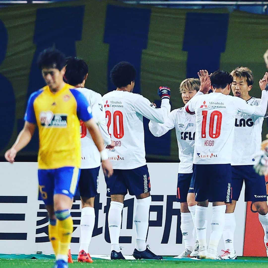 FC東京オフィシャルグッズさんのインスタグラム写真 - (FC東京オフィシャルグッズInstagram)「🔵🔴 vs #ベガルタ仙台  先制点を決めた東京の魔法使い。 チームに勢いを与える。 @leandrin21  @fctokyoofficial  #レアンドロ  #FC東京 #fctokyo #tokyo」11月20日 18時33分 - fctokyoofficial