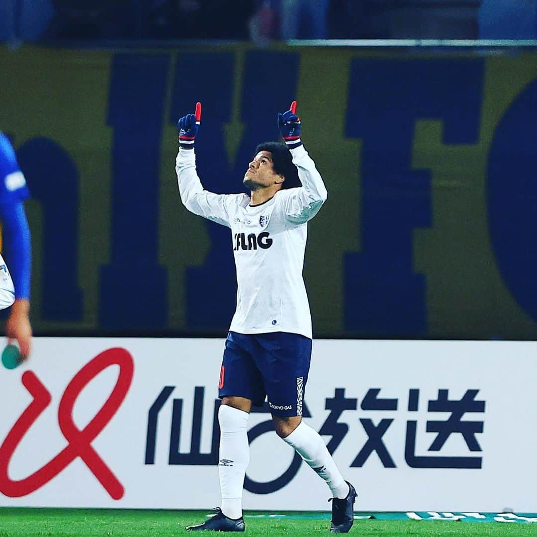 FC東京オフィシャルグッズさんのインスタグラム写真 - (FC東京オフィシャルグッズInstagram)「🔵🔴 vs #ベガルタ仙台  先制点を決めた東京の魔法使い。 チームに勢いを与える。 @leandrin21  @fctokyoofficial  #レアンドロ  #FC東京 #fctokyo #tokyo」11月20日 18時33分 - fctokyoofficial