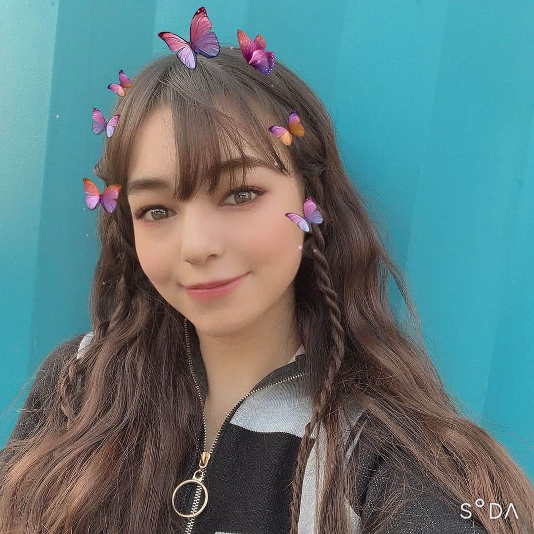 世良マリカさんのインスタグラム写真 - (世良マリカInstagram)「蝶々のフィルター🦋 冬っぽいピンクメイクがかわいい💞  #soda #盛り方は自分次第」11月20日 18時54分 - seramali_jsmn