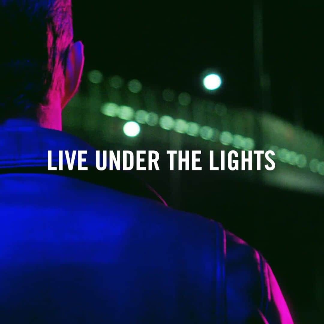 ラドーのインスタグラム：「You can’t beat the bright lights of city nights. Illuminate your own path and lead the way. #RadoCaptainCook #Feelit」