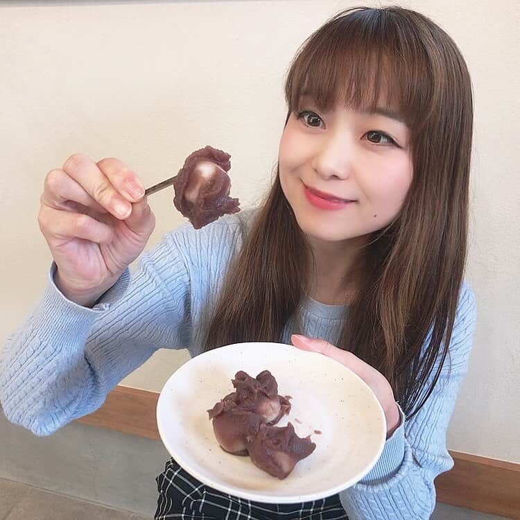 須賀由美子さんのインスタグラム写真 - (須賀由美子Instagram)「さくらFMでご紹介🌸 紙屋菓子店さんの和菓子♪ ホントに美味しいー。 喜連川だんご絶品🍡 #さくら市 #紙屋菓子店 #喜連川だんご」11月20日 19時11分 - tottiyumi