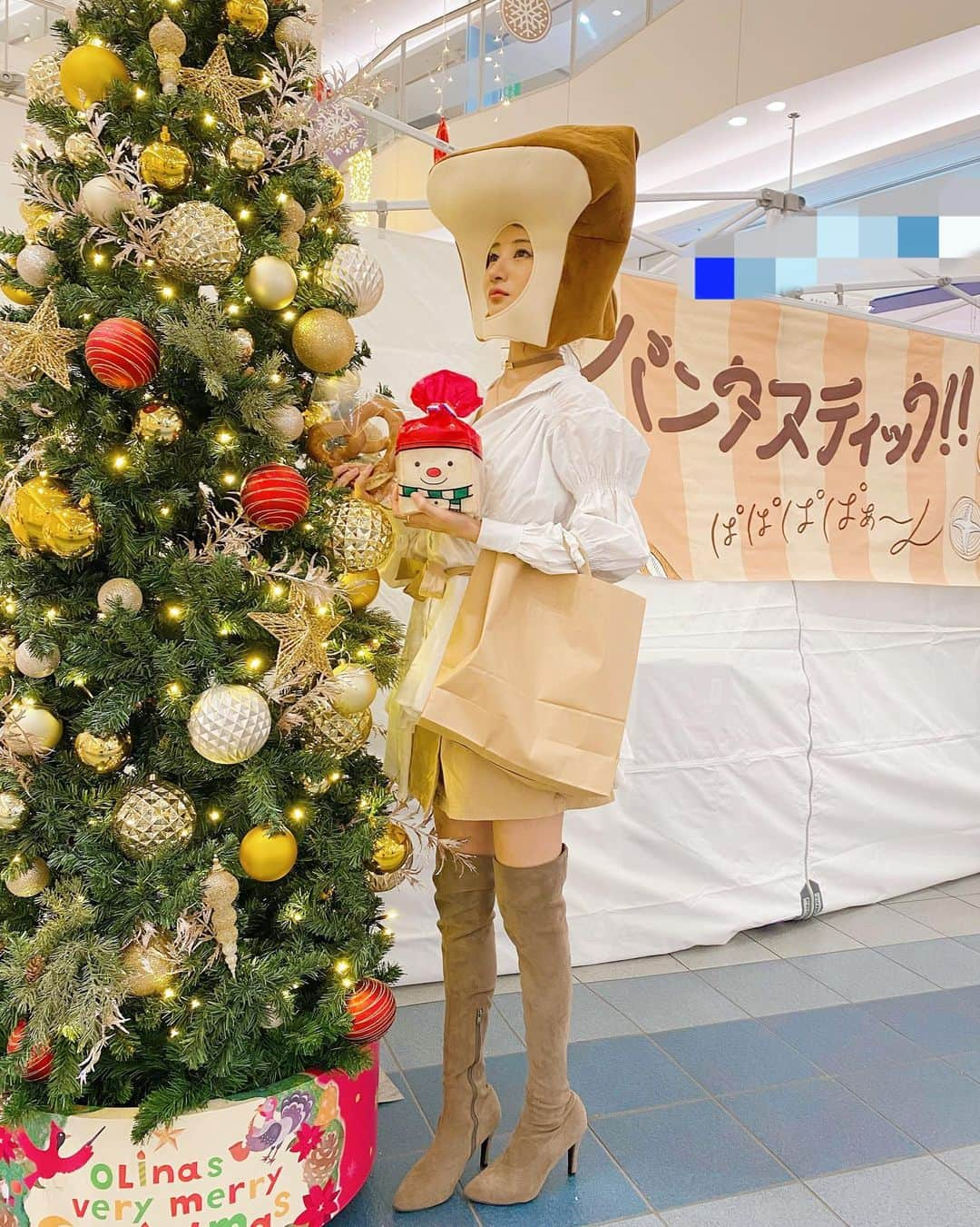 中村江莉香さんのインスタグラム写真 - (中村江莉香Instagram)「#パンタスティック baby🍞🥖 本日より開催❗️❗️#PR #日本一長い #パンイベント「パンタスティック!!2020 WINTER」取材に行かせて頂きました📷🎞#パンコーデ 🥯🥐 #オリナス錦糸町 で今日から10日間開催されますよ😆🙏✨ #密ゼロ #間隔をあけて並ぶ  コロナ対策もしっかりされております‼︎ 連休何しようかな〜という方も‼︎ぜひ!!! 全国の厳選された#パン専門店 が出店🥰❗️ 帰りの車で🚗もぐもぐしました♡笑 with なつん @nana_onni 💓 👚コーデ👚 @forget_m_n 💓#forget_m_n  #今日は浮気 #許してな米 #米りん #米粉パン専門店 #探したよ #米女 #今日はパン派 #パンめっちゃ好き #新着情報 #東京インフルエンサー #都内情報 #東京グルメ #パン好き #飲食業界の人と繋がりたい #飲食業界に未来を #飲食情報  #食べるは繋ぐ #米農家 #レポート #取材」11月20日 19時17分 - erica_nakamura