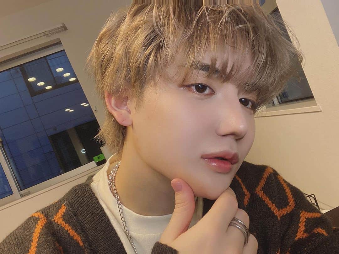 やっぴのインスタグラム：「テテ様メイク💖」