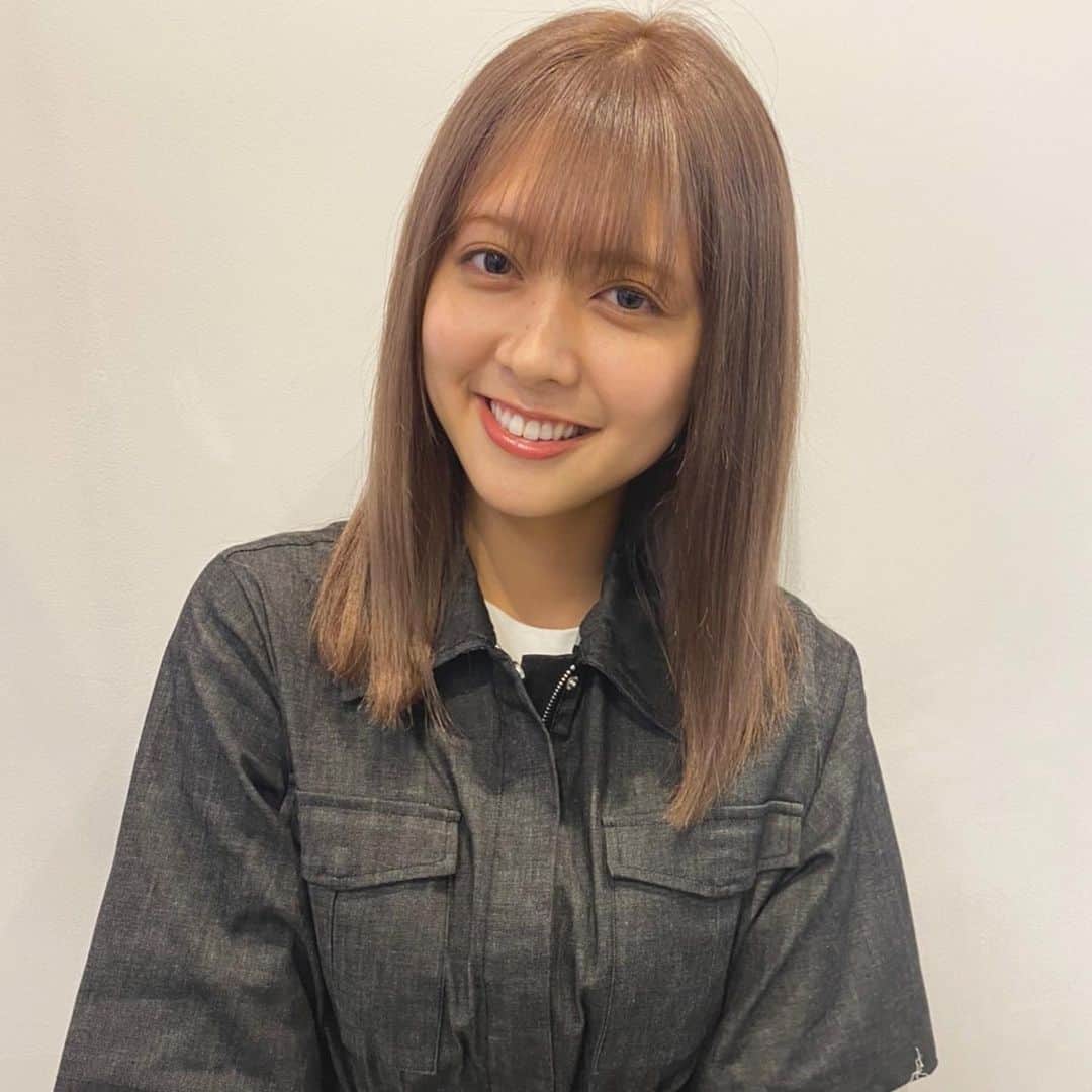 のインスタグラム：「* またまたイメチェン🤫💓 秋冬なのでこっくりと。 わーいい色💇🏻‍♀️✨ @yui.0623  #ヘアカラー#ベージュ #belle#銀座五丁目店」