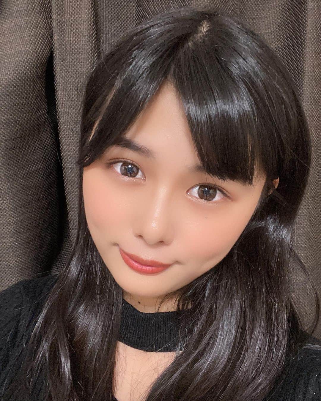 のインスタグラム：「先程、Twitterで発表されました #ミスid2021 のファイナル出場が な、な、なんと決まりました😭 正直、セミファイナルの時点で、ファイナルには進めないと思っていたので、自分でもビックリです。 ラスト、全力で頑張ります(｀･ω･´)ゞ これからも応援よろしくお願いします😳💓   #newpost #photo #photography #ミスid #ファイナリスト #セルフィー #セルフィー女子 #自撮り #自撮り女子 #selfie #丸顔 #黒髪 #黒髪女子 #タレント #グラビア #インスタグラビア #いいね #いいね返し #いいね返しは絶対 #lfl #l4l #likeforlikes #like4likes #instaphoto #instagood #follow #followｍe」