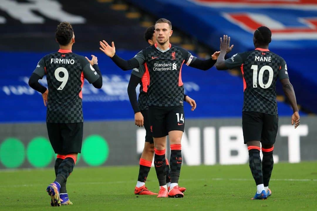 ジョーダン・ヘンダーソンさんのインスタグラム写真 - (ジョーダン・ヘンダーソンInstagram)「Merry Christmas Reds 😁🎄」12月20日 0時14分 - jhenderson