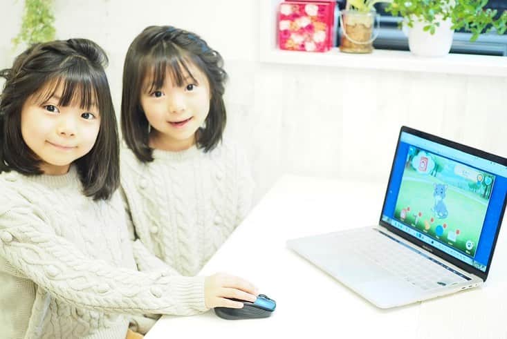 Yukiさんのインスタグラム写真 - (YukiInstagram)「長女の習い事中に 双子ちゃんはおうちで英語を たのしみながら自然と学んでます😊💕  ぬりえや音楽を取り入れられていて、 たのしい！を感じさせてくれる学びがありがたい☺️✨  子供向けのオンライン英語アプリのRakuten ABCmouseは リニューアルキャンペーンとして 1/8まで1ヶ月プランが1480円✨ １年プランは9800円とお得に始めらます😊👏💓  三姉妹の我が家としてはとっても嬉しい価格☺️✨  冬のおうち時間に活用したいです^_^  #楽天ABCマウス #おうち英語 #PR @abcmousejapan」12月19日 22時45分 - yukikuu96