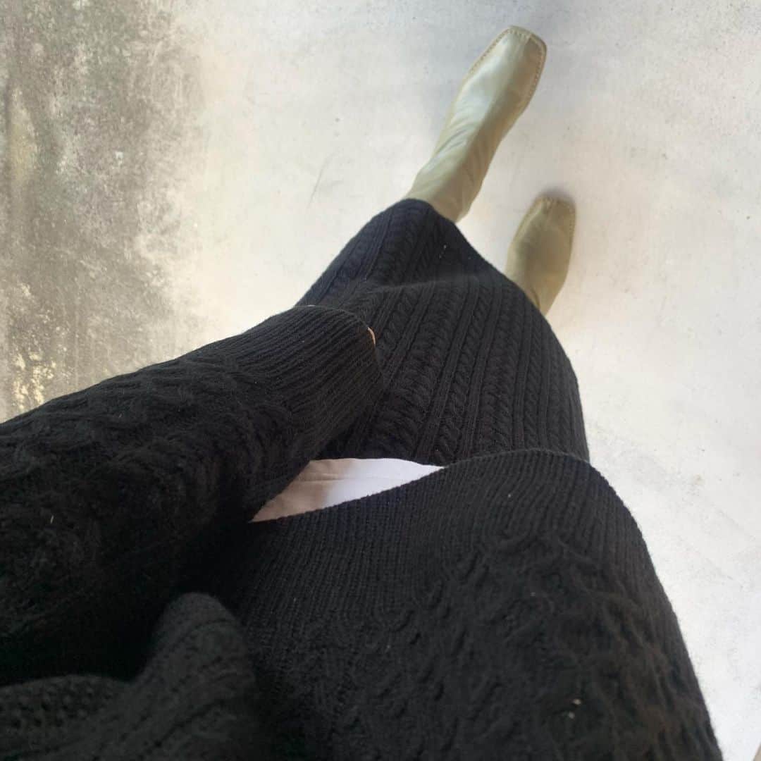 かなこさんのインスタグラム写真 - (かなこInstagram)「. . knit setup🖤 @sugarbisket  . 黒のブーツだと重くなるからカーキを合わせたよ🖤 setup楽ちんで好き🙌🏼 . . #sugarbisket#setup#ootd#outfit#ファッション通販」12月19日 23時00分 - kanako228m
