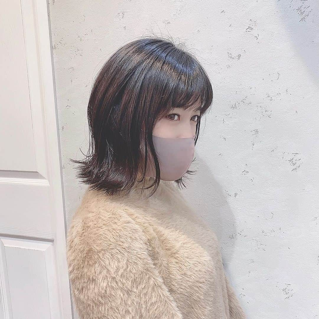 仙石みなみのインスタグラム：「. ✂︎ 久々にさっぱり〜♡ . #hare #salon #cut #short #ボブ」