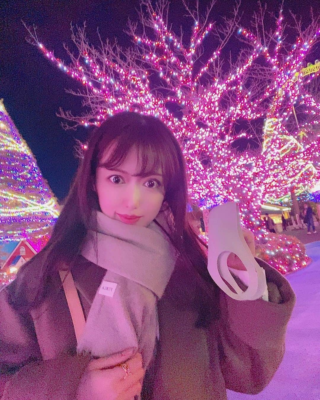 mami 宝島社さんのインスタグラム写真 - (mami 宝島社Instagram)「イルミネーション見たよ☃️ 新しいコートきた🧥♡ #stylings」12月19日 23時05分 - mm.920k