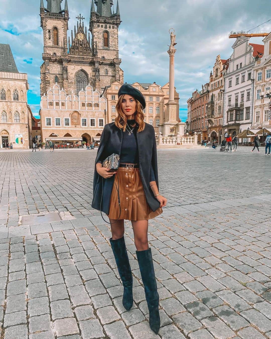 バーボラ・コディトヴァのインスタグラム：「Netflix is proud to present: Barbora in Prague 😂 @jimmychoo」