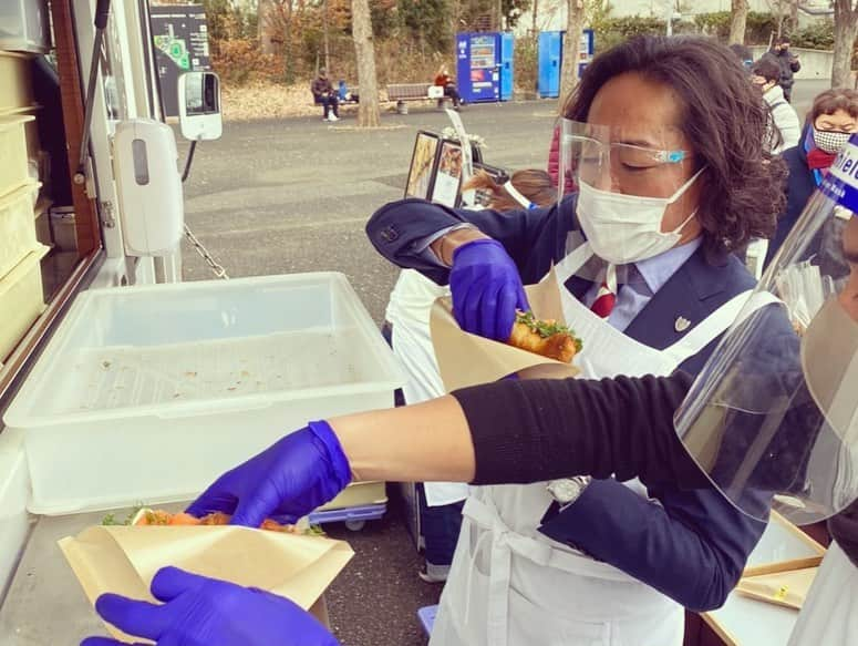 石川直宏さんのインスタグラム写真 - (石川直宏Instagram)「久々の味スタ✨ 勝利で今季リーグ戦を終えました！ スタジアムにはやっぱりパワーが溢れてたなぁ〜🤝 俺も味スタを縦横無人に！？駆け回りました🏃‍♂️💨  皆で戦い抜いた2020シーズン。集大成を1月4日のルヴァンファイナルで🔥 . . #明治安田生命J1リーグ #jleague #Jリーグ #DAZN #ヴィッセル神戸 戦 #TokyoKobe #ジークDay #Sieg #StayWithTokyo #青赤パーク #XFLAG #お腹が空いたら青赤パーク #ブリコラ #赤い羽根募金 #調布 #Chofu #ECOパスプロジェクト #fctokyo #FC東京 #tokyo #blueandred #青赤魂 #FC東京ファミリー #一体感 #youllneverwalkalone #YNWA #fctokyoclubcommunicator  #FC東京クラブコミュニケーター #石川直宏」12月19日 23時51分 - sgss.18