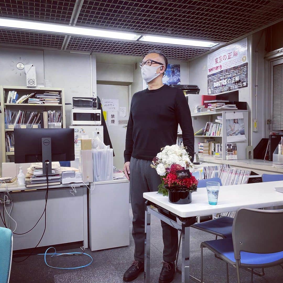 西田善太のインスタグラム：「厚めのニットかトレーナーで過ごしていたが、ふと思い立ちいいセーターを着てみた。あと3キロ痩せます🥺 #DIOR」