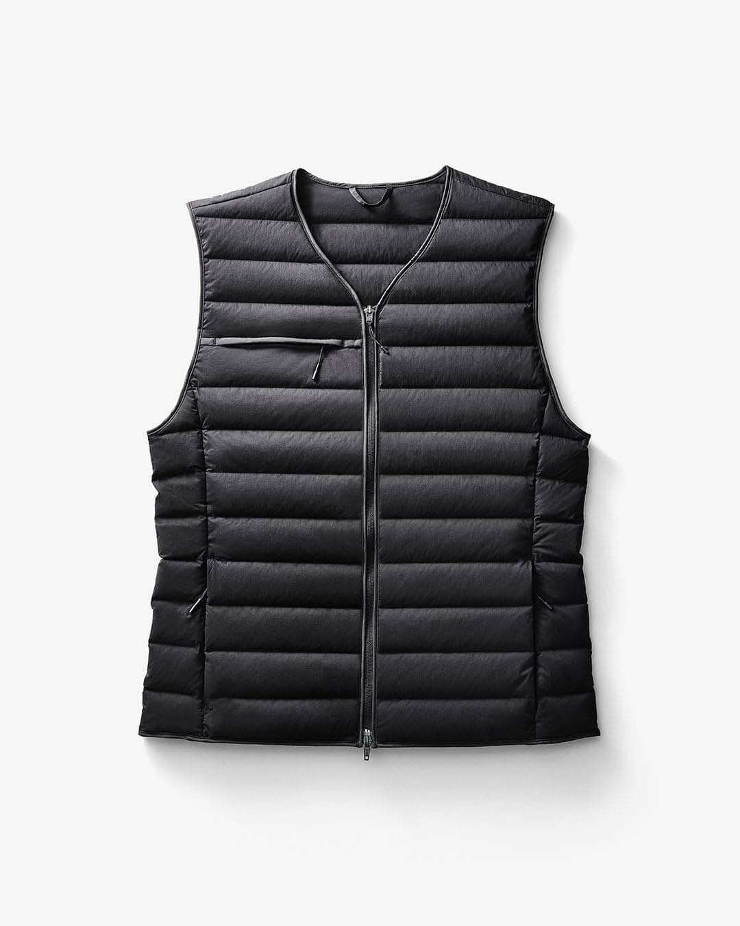 ワイスリーのインスタグラム：「Y-3 Classic Light Down Liner Vest. Y-3 Fall/Winter 2020 Collection. --- #adidas #Y3 #YohjiYamamoto Discover the collection at adidas.com/y-3」