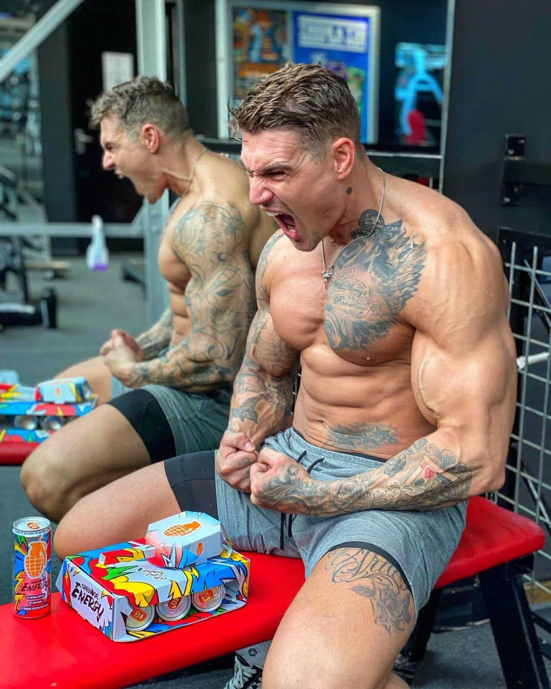 ロス・ディッカーソンさんのインスタグラム写真 - (ロス・ディッカーソンInstagram)「Beast Mode Activated! Swipe➡️🧨for next level energy with @grenadeofficial #getshtdone - #dickersonross #aesthetics」12月20日 0時11分 - dickersonross