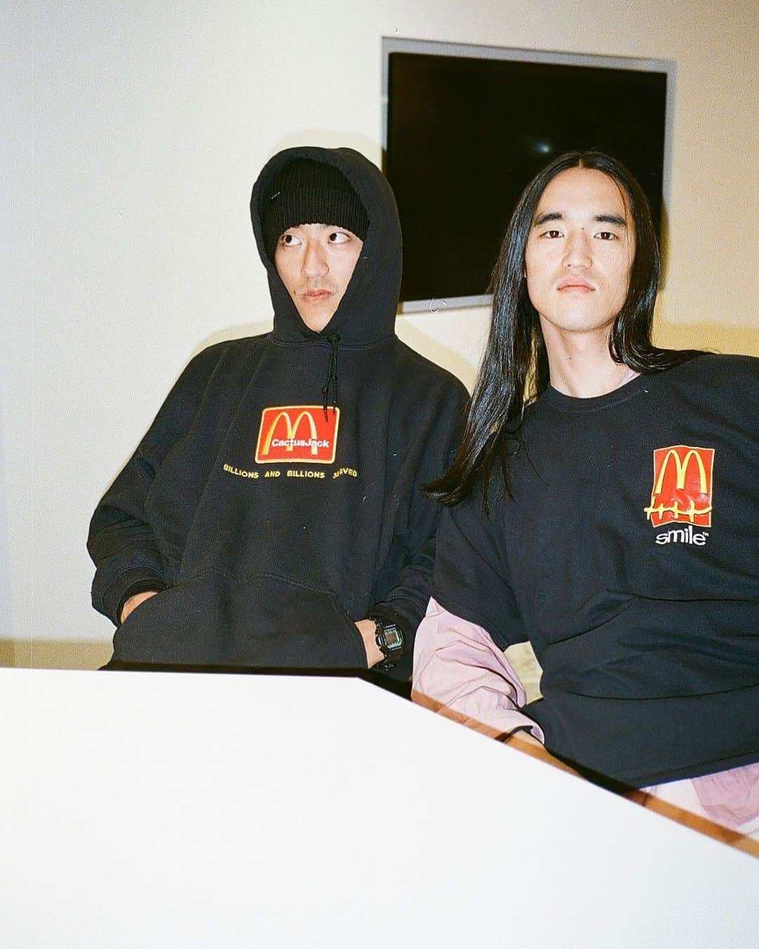 Cazumaxのインスタグラム：「トラヴィス・スコット × マクドナルド Model: @keimons @kyoheihattori  #mcdonalds #travisscott #contaxt2」