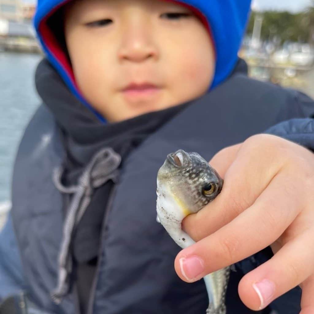 つるの剛士さんのインスタグラム写真 - (つるの剛士Instagram)「ミニ釣るの。  #しゃっちょ #ほんでめっちゃ釣るし  #釣るの絢斗」12月19日 15時24分 - takeshi__tsuruno