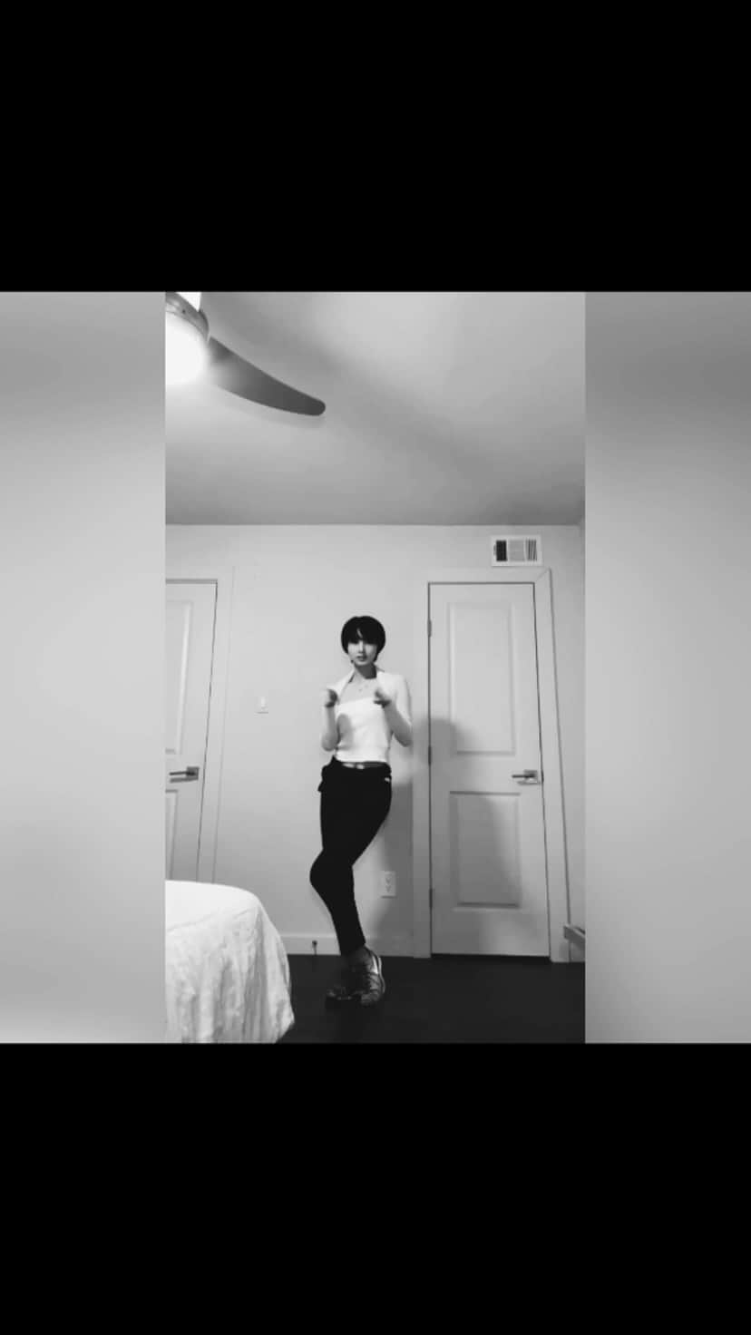 のインスタグラム：「My fav pastime🤭🙈  完全趣味です。 月曜日に全部消します。 #blackpink」