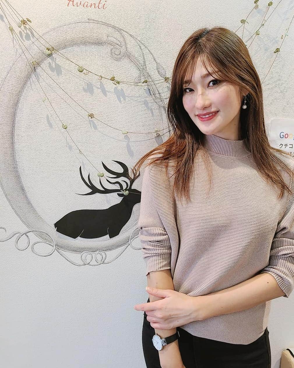 のインスタグラム：「小顔矯正に行ってきました🌻 どんなふうに歪んでいるか教えてもらいながら施術してもらいました☆自粛中についつい食べ物に手が伸びてしまい、、🤤自分でもセルフマッサージをよくしていたのですが、今日はおでこの大切さを教えてもらいました😊😊✌  むくみやすいのでスッキリしたフェイスライン目指してがんばりますーーっ✊  #ゴルフ#avantiskamakura #ゴルフ女子#大船小顔 #avatraningstudio #pr #ゴルフ好き#ゴルフ大好き#ゴルフ好きと繋がりたい #golf#golflife  @avantis.kamakura #tokyo#japan#トリドリベース」