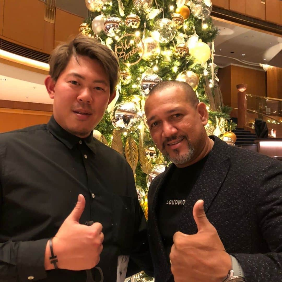 山口俊さんのインスタグラム写真 - (山口俊Instagram)「横浜で食事をしていたらたまたまラミレス元監督と遭遇！！  急遽食事の後ご一緒させて頂きました！  久々にいろんなお話ができて貴重な時間だったなー。  #ラミレス #ラミレス監督 #ラミちゃん #横浜 #監督 #横浜denaベイスターズ #denaベイスターズ #読売ジャイアンツ #山口俊」12月19日 15時48分 - shun.yamaguchi_official