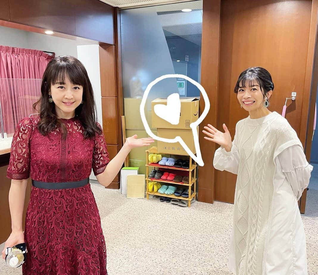 三倉佳奈さんのインスタグラム写真 - (三倉佳奈Instagram)「今日オンエアの笑百科、相田翔子さんとご一緒でした♡  ずっと変わりなく可愛らしい翔子さん。  大学生の時にレギュラー番組でご一緒して以来仲良くさせてもらっていて。  こんな風に周りを癒せる女性になりたいなぁ💕  #NHK #生活笑百科 #相田翔子 さん」12月19日 16時01分 - kana_mikura0223