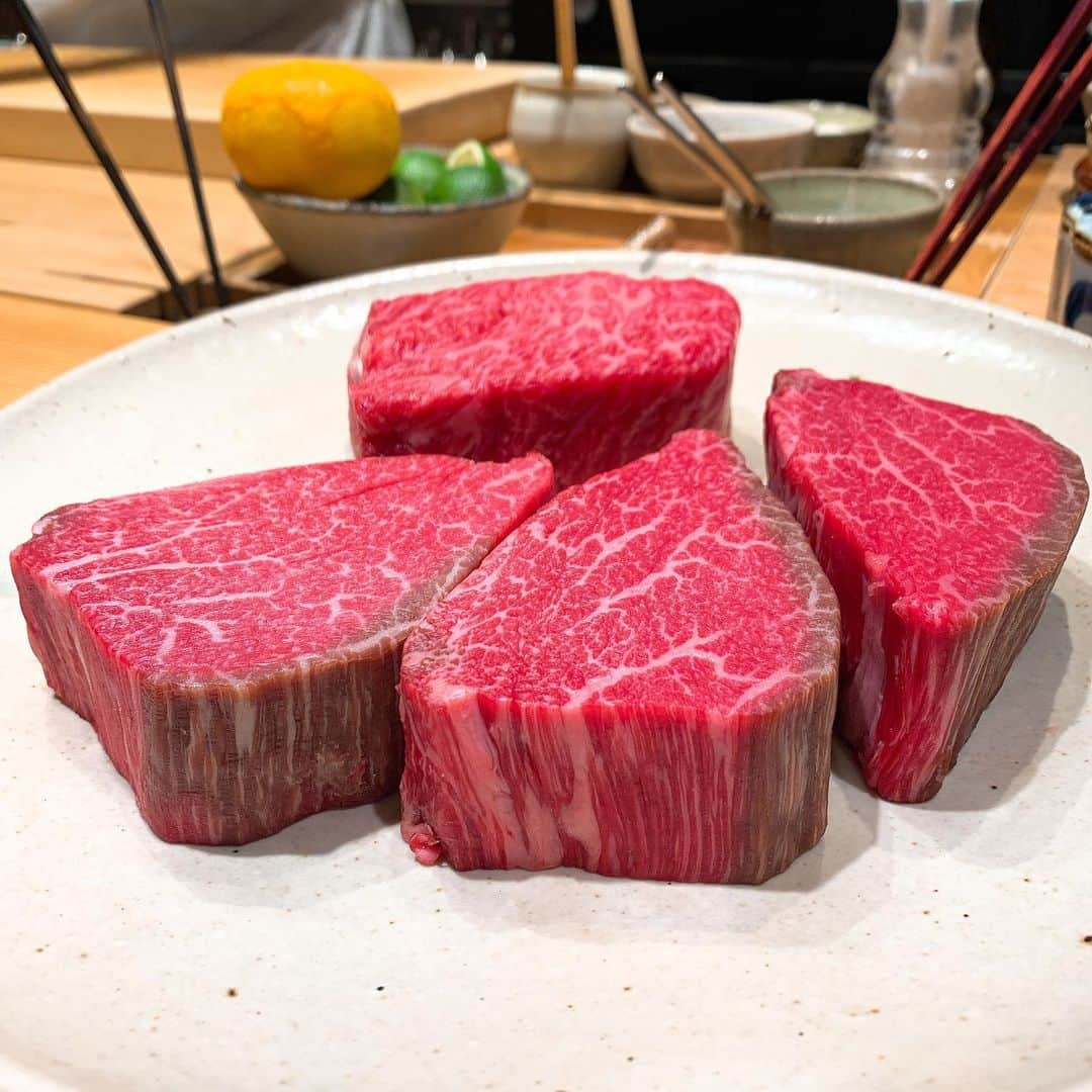 斉藤絢女さんのインスタグラム写真 - (斉藤絢女Instagram)「おにぃーくパラダイス🐮🍖✧*｡﻿ ﻿ ﻿#肉割烹上  ﻿ #学生の時よく行ってた﻿ #それはスイーツパラダイス﻿ #訳してスイーパラ🍰」12月19日 16時04分 - ayamekiii