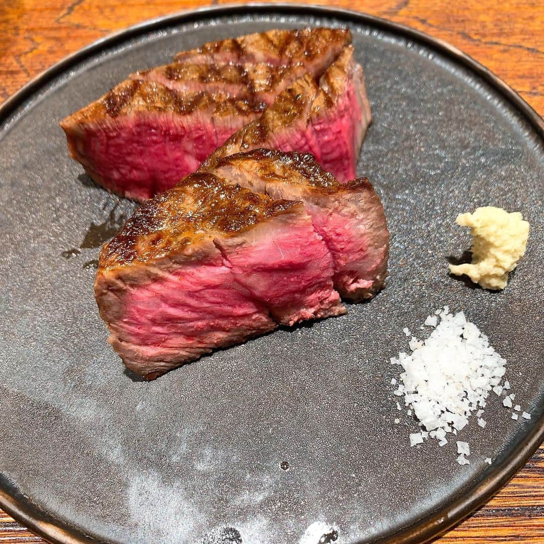 斉藤絢女さんのインスタグラム写真 - (斉藤絢女Instagram)「おにぃーくパラダイス🐮🍖✧*｡﻿ ﻿ ﻿#肉割烹上  ﻿ #学生の時よく行ってた﻿ #それはスイーツパラダイス﻿ #訳してスイーパラ🍰」12月19日 16時04分 - ayamekiii