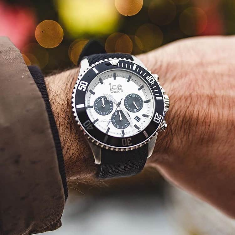 アイスウォッチさんのインスタグラム写真 - (アイスウォッチInstagram)「Time has a wonderful way of showing us what really matters 😍❤️ (📸 @vadym_de) #icewatch #changeyoucan #icesteel #steel #men #watch #style #casual #robust #ootd #black #chrono #silver」12月19日 16時16分 - icewatch