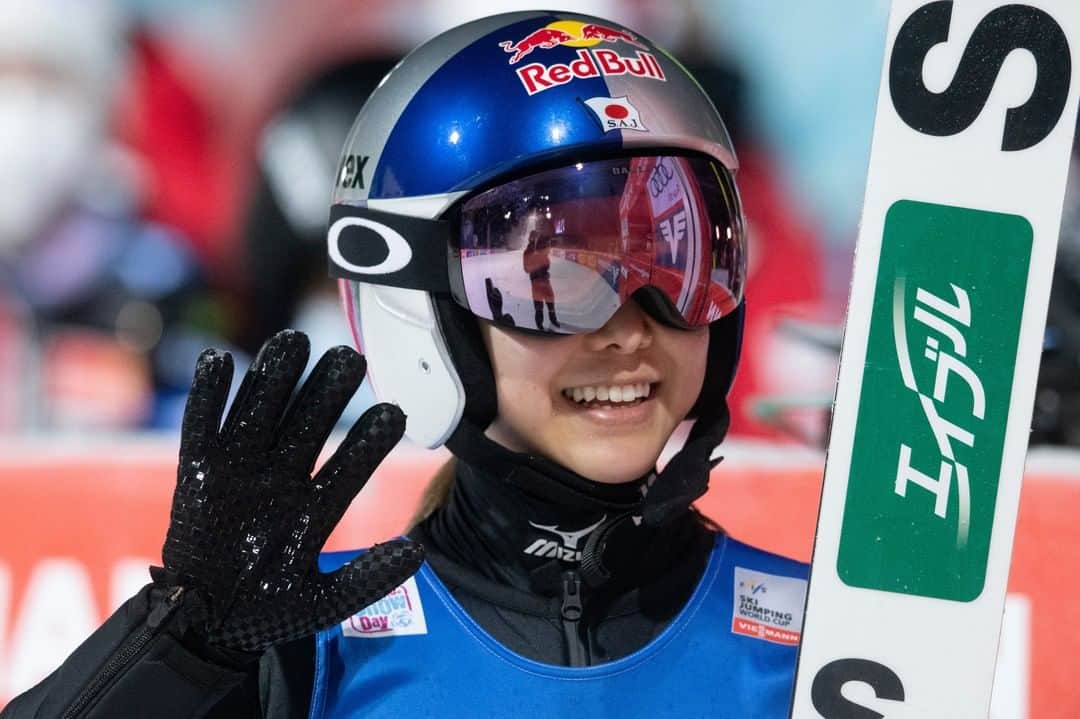 日本オリンピック委員会さんのインスタグラム写真 - (日本オリンピック委員会Instagram)「スキージャンプのW杯女子は18日、オーストリアのラムソーで開幕して個人第1戦が行われ、髙梨沙羅選手が3位となり、通算101度目の表彰台に立ちました👏（写真：AP/アフロ） . 🎿FIS Ski Jumping World Cup Ramsau🎿 . [Women Normal Hill Individual] 🥉髙梨沙羅/Sara Takanashi . #ski #jumping #スキージャンプ #髙梨沙羅 #SaraTakanashi #がんばれニッポン #TEAMNIPPON #JapaneseOlympicCommittee . 📷AP/AFLO」12月19日 16時31分 - teamjapanjoc