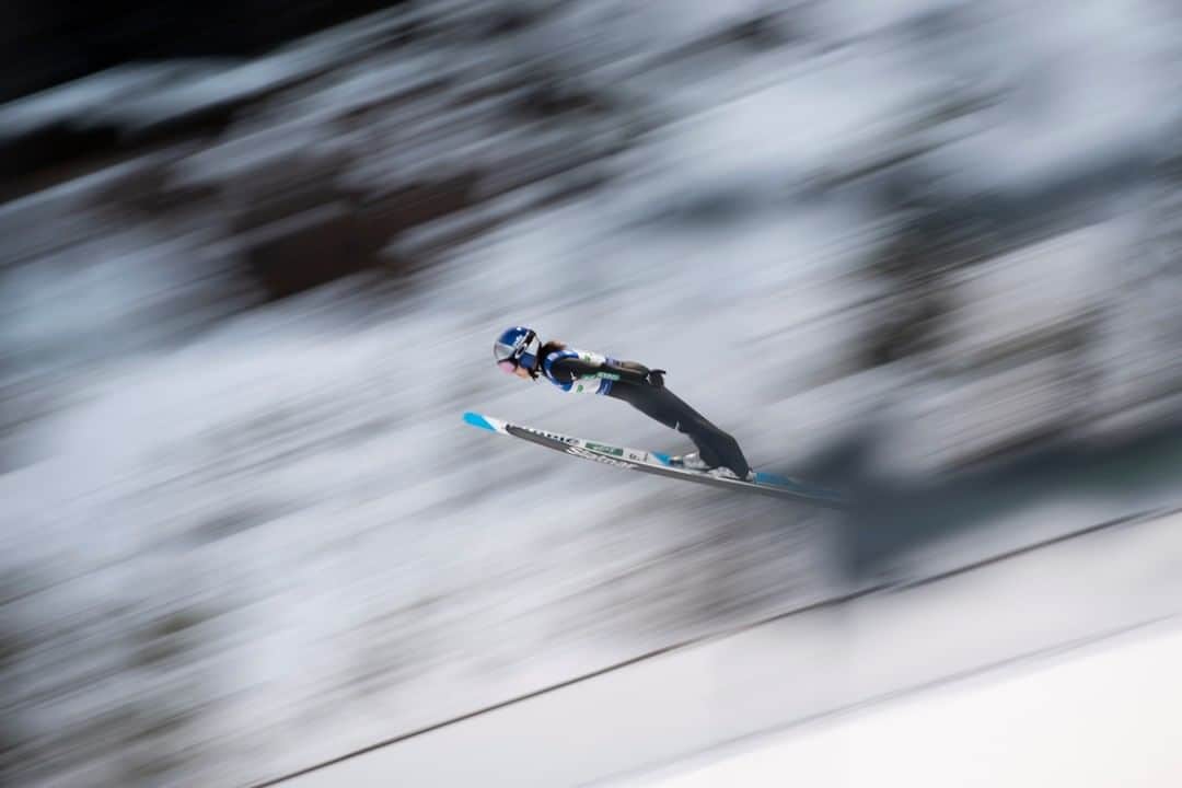 日本オリンピック委員会さんのインスタグラム写真 - (日本オリンピック委員会Instagram)「スキージャンプのW杯女子は18日、オーストリアのラムソーで開幕して個人第1戦が行われ、髙梨沙羅選手が3位となり、通算101度目の表彰台に立ちました👏（写真：AP/アフロ） . 🎿FIS Ski Jumping World Cup Ramsau🎿 . [Women Normal Hill Individual] 🥉髙梨沙羅/Sara Takanashi . #ski #jumping #スキージャンプ #髙梨沙羅 #SaraTakanashi #がんばれニッポン #TEAMNIPPON #JapaneseOlympicCommittee . 📷AP/AFLO」12月19日 16時31分 - teamjapanjoc