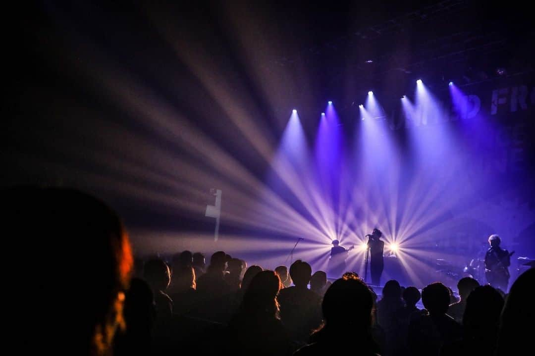 MAH さんのインスタグラム写真 - (MAH Instagram)「DRAGONASH LIVE TOUR﻿ “UNITED FRONT 2020” at GIGS, Sendai.﻿ ﻿ T$UYO$HIくん誕生日おめでとうございます🎂﻿ ﻿ #SiM﻿ ﻿ 📸 @kouhey0622」12月19日 16時51分 - mahfromsim