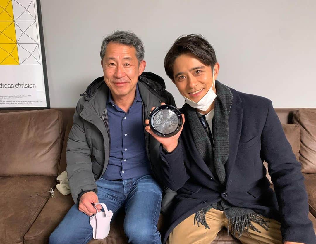 斉藤祥太のインスタグラム：「先日スーツの撮影は #jabra の第二弾の広告撮影をしてました！ 2月位には完成かな！？ 第二弾もまた沢山の人の目にとまりますように。 今から出来上がりが楽しみです🥳 #jabraspeak750 #jabraspeak510  #斉藤祥太」