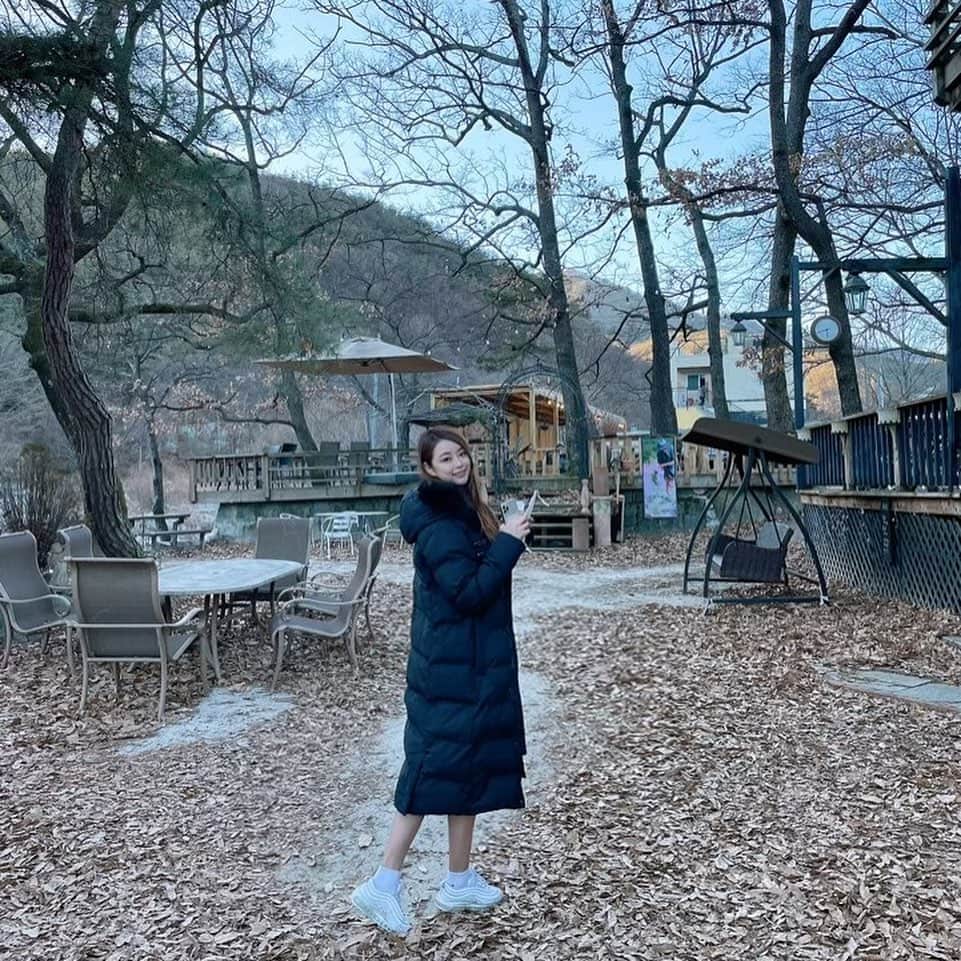 ミンジさんのインスタグラム写真 - (ミンジInstagram)「크리스마스 선물로 마스크 없는 일상을 주세요 🙏」12月19日 17時28分 - luv_minji_