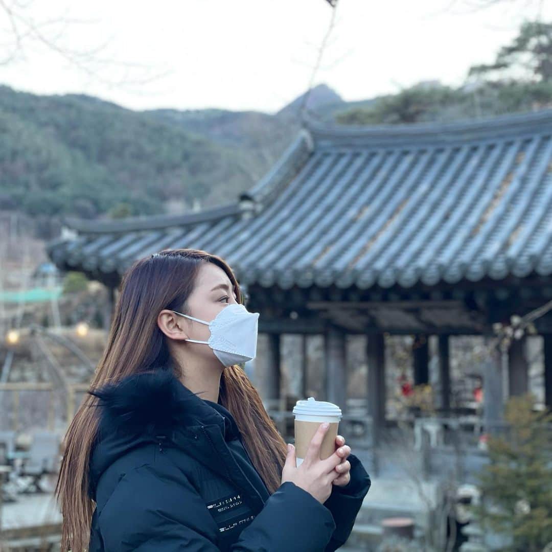 ミンジさんのインスタグラム写真 - (ミンジInstagram)「크리스마스 선물로 마스크 없는 일상을 주세요 🙏」12月19日 17時28分 - luv_minji_