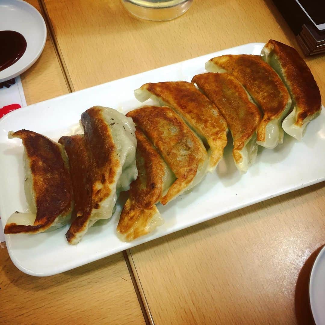 大岡源一郎さんのインスタグラム写真 - (大岡源一郎Instagram)「先日のピッツァなど。 . #gennoziの食べログ点数高い店探訪 シリーズ #生地の塩っ気 #横浜 #野毛」12月19日 17時24分 - gennozidotcom