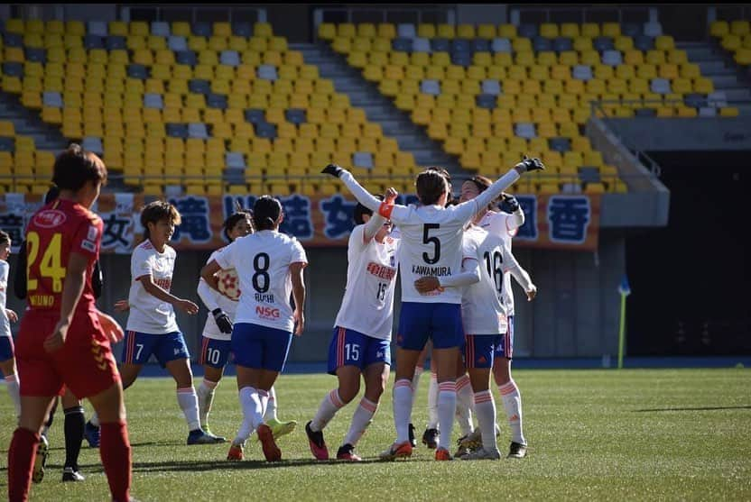 川村優理さんのインスタグラム写真 - (川村優理Instagram)「. game dayでした⚽️ . . #INAC神戸レオネッサ #11時キックオフ #カンセキスタジアムとちぎ . #逆転勝利 #たくさんの応援ありがとうございました . #準決勝は24日京都です #また全員でいい準備します . #応援よろしくお願いします」12月19日 17時32分 - yuri_kawamura05