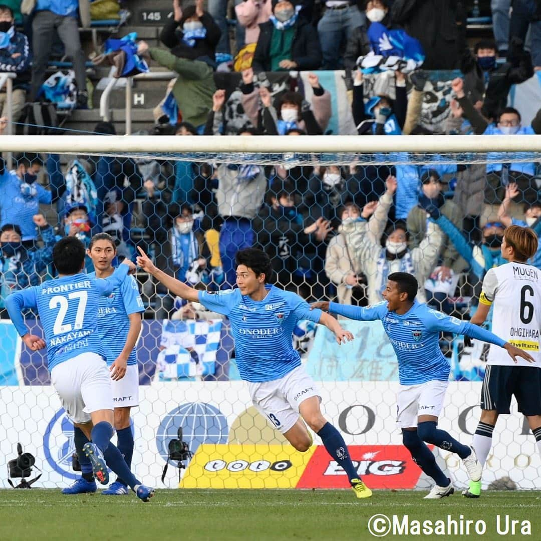 Goal Japanさんのインスタグラム写真 - (Goal JapanInstagram)「. ＼#横浜FC がダービーマッチを制す！🔥／ 大敗した前回の横浜ダービー雪辱を果たし、今季のラストゲームを見事な勝利で飾る！(Photo: Masahiro Ura) . 🇯🇵#明治安田生命J1リーグ 第34節 🆚横浜FC 3-1 横浜F・マリノス #志知孝明 (9分)、#田代真一 (16分)、#オナイウ阿道 (22分)、#瀬沼優司 (73分) . #soccer #football #jleague #J1 #yokohamafc #goaljleague #サッカー #フットボール #Jリーグ #明治安田生命Jリーグ #⚽」12月19日 17時40分 - goaljapan