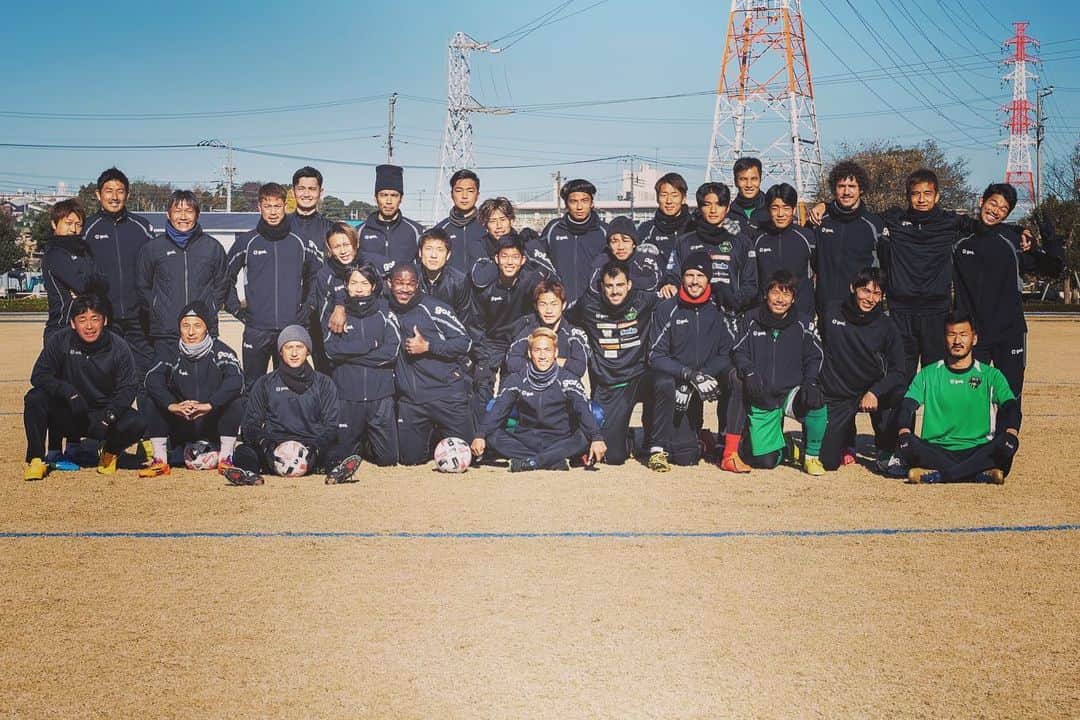 和田昌士さんのインスタグラム写真 - (和田昌士Instagram)「ラスト全体練習⚽️  このチームに関わる全ての人たちと皆で昇格したい。 もちろんサポーターも一緒に。  悔いのないようにやるだけ🔥  #sc相模原 #jリーグ」12月19日 17時43分 - wd.mss0411
