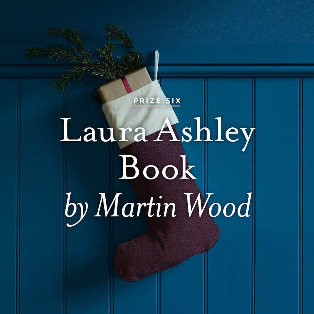 ローラアシュレイさんのインスタグラム写真 - (ローラアシュレイInstagram)「THE LAURA ASHLEY CHRISTMAS GIVEAWAY 🎁 Swipe to see what’s inside our final festive stocking…  For our final giveaway prize we’re giving you the chance to win a copy of ‘Laura Ashley’ by Martin Wood. This beautiful book acts as an iconic historic document, showcasing the journey of the brand over the past 60+ years.   To enter, simply: 1. Follow @lauraashleyuk 2. Like this post 3. Share your favourite Laura Ashley memory in the comments below  For extra entries, tag your friends in the comments!  #BringingChristmasHome   T&Cs apply. UK only. Competition ends at 23:59 GMT on 21/12/20. 1 winner will be announced on 22/12/20.」12月19日 17時48分 - lauraashleyuk