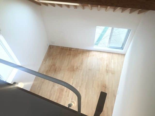 グッドルームさんのインスタグラム写真 - (グッドルームInstagram)「きみとふたりで始める新しい暮らし。  東京 #雑色 ワンルーム 28㎡  ▼きっと夢中になれる  ----------------------  ＊2人入居可能なお部屋です  無垢の素材に包まれた メゾネットのお部屋。  床や階段、天井それぞれが 天然の木なので、自然を感じる空間です。  螺旋階段やロフトは遊び心をくすぐられますね。 なんだか、アスレチックみたい......。  2階のサニタリーはなんとも開放的。 カーテンなどで工夫をすると良さそうです。  ※2年間の定期借家契約（再契約可）のお部屋です  ・⁠ こちらの物件は実際に住めるお部屋です。詳細はストーリー、ハイライトにて！⁠ ・⁠ こだわりのお部屋探しは、@goodroom_jp から URLをチェック！⁣⁣⁣⁣⁣⁣⁣⁣⁣⠀⁣⠀⁠ ・⠀⁠ ※最新のお家賃につきましては、リンク先物件ページからご確認ください。⁠ ⁠・⁠ #tokyo #goodroom #interiordesign #decoration  #myhome #homedesign #interiordecor #urbanlife #apartment  #生活 #お部屋探し #日々の暮らし #引っ越し #賃貸 #丁寧な暮らし #暮らしを整える #お洒落な暮らし #理想の空間 #間取り図 #シンプルな暮らし #東京 #東京賃貸 #1人暮らし #一人暮らし #1R #1R賃貸 #無垢床 #メゾネット #ナチュラルルーム」12月19日 18時00分 - goodroom_jp