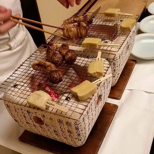 瀧川寿希也のインスタグラム：「焼き肉しか食べてないのに 焼き肉食べたい。  松茸も食べたい。  誰かたべいこ」