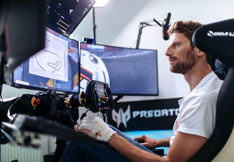 ロマン・グロージャンのインスタグラム：「I cant drive but will still try to do the opening two laps of the #24hoursforanna for my friend @pouetos_24hoursforanna  Join our stream today from 2pm CET to support Anna. Thank you 📸@helenepambrun Twitch : grosjeanromain #esport #twitch」