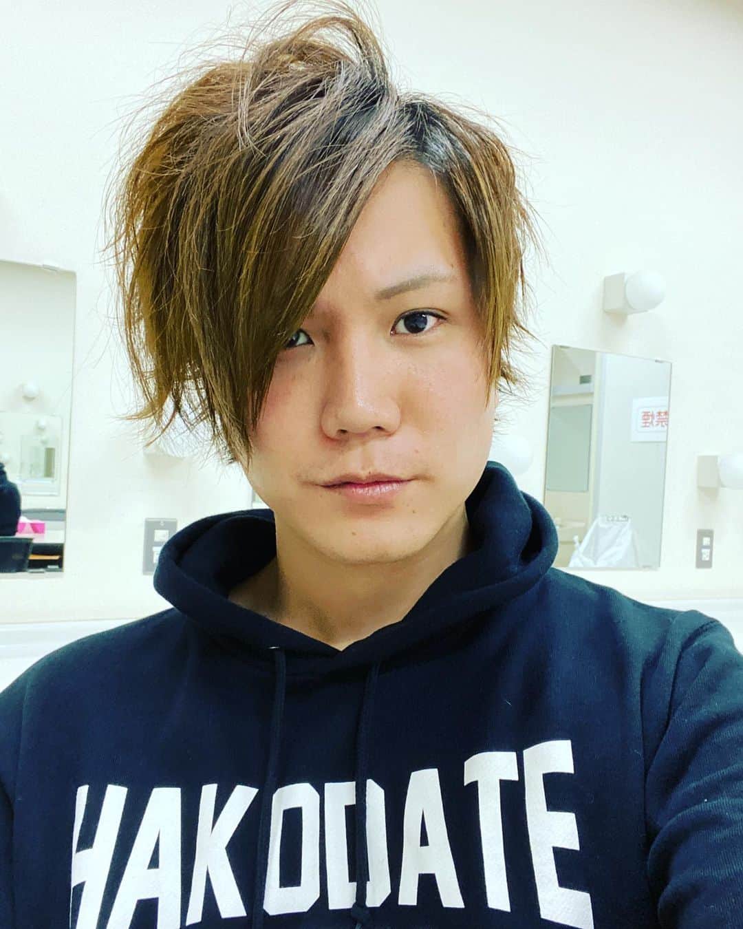 樋渡大輝のインスタグラム：「1日1ナルシスト〜今日の俺〜  本日のナルシスト度66  #ナルシスト #放課後ハートビート #お笑い #芸人 #吉本」