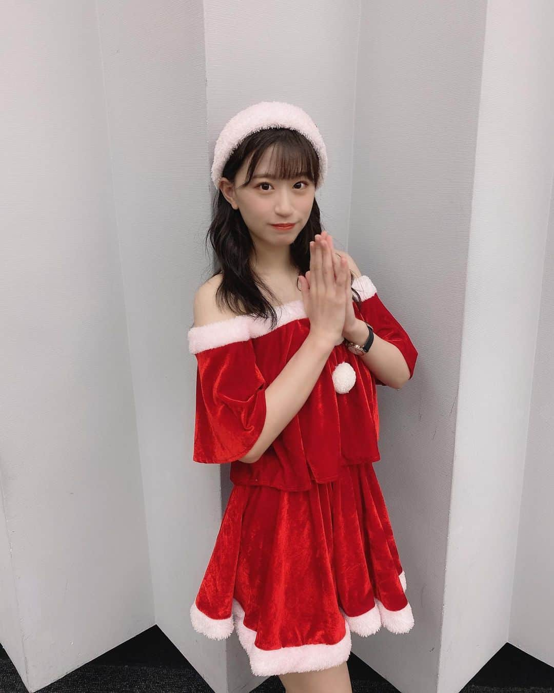 上西怜さんのインスタグラム写真 - (上西怜Instagram)「⠀ サンタさん🎅 ⠀ ⠀ オンラインお話し会ありがとうございました🥰 楽しかった〜✨✨✨✨ ⠀ ⠀ ⠀ ⠀ #あわてんぼうのサンタクロース  #サンタ さん #サンタコス #🎅  #オンラインお話し会  ⠀」12月19日 18時54分 - jonishi_rei