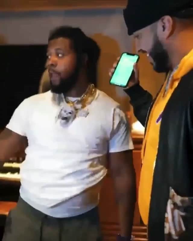 ファンクマスター・フレックスのインスタグラム：「@frenchmontana x @rowdyrebel !!!! I see it !!!! Studio energy!!!!! WHO ELSE SHOULD I HAVE ON MY ALBUM?」